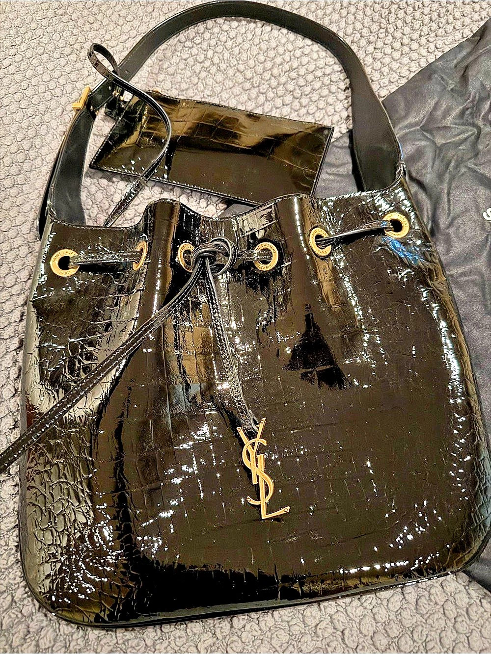Saint Laurent Emmanuelle Bucket Bag Shoulder Bag Black